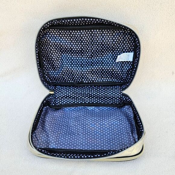 NWOT Marilyn Monroe Glamour Cannot Be Manufactured Cosmetic Bag - Picture 7 of 11